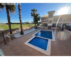 Precioso Bungalow de Planta Alta con piscina comunitaria y solárium privado en San Javier, Mar Menor