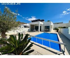 Villa en Venta en Benijófar, Alicante