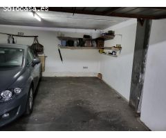 VENTA GARAJE EN MIRIBILLA COCHE MEDIANO