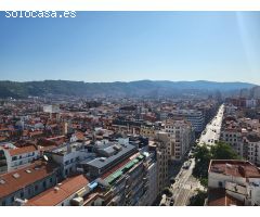 VENTA VIVIENDA CON IMPRESIONANTES VISTAS EN EDIFICIO REINA VICTORIA