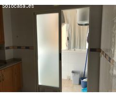 AMPLIA VIVIENDA CON GARAJE INCLUIDO
