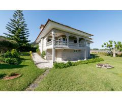 IMPRESIONANTE CHALET CON LAS MEJORES VISTAS AL MAR