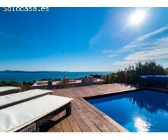 ESPECTACULAR VILLA PAREADA CON INCREÍBLES VISTAS Y PISCINA CLIMATIZADA A LA VENTA EN SANXENXO