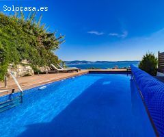 ESPECTACULAR VILLA PAREADA CON INCREÍBLES VISTAS Y PISCINA CLIMATIZADA A LA VENTA EN SANXENXO