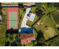 Espectacular casa con piscina, pista de tenis, gimnasio y asador en Salvaterra de Miño