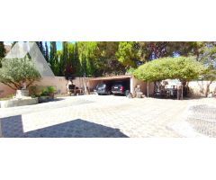 ¡Ocasión precio rebajado! Chalet en Vistahermosa para Familias y grandes Inversores