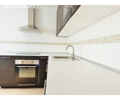 VILLA PAREADA SIN MUEBLES DE 4 DORMITORIOS EN EL CENTRO DE ESTEPONA.