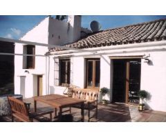 Finca en Venta en Estepona con Vistas al Mediterráneo | CABANILLAS REAL ESTATE