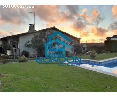 Sanxenxo: Alquiler vacacional: chalet con piscina en Montalvo a mts del mar....
