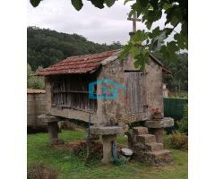 Meaño: A7090: Casa de piedra antigua, con finca, para reformar... vistas al mar..