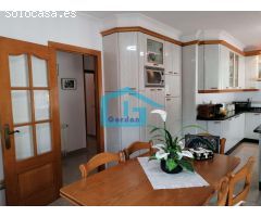 Poio: A7094: Samieira... chalet con finca, jardines, piscina exterior... vistas al mar...