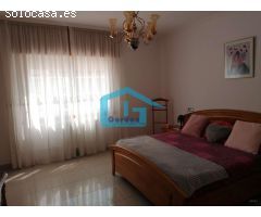 Poio: A7094: Samieira... chalet con finca, jardines, piscina exterior... vistas al mar...