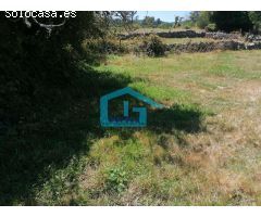 Cotobade: A7106: Casa de piedra antigua con finca, con preciosas vistas al valle...