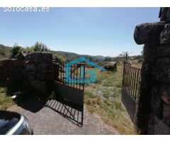 Cotobade: A7106: Casa de piedra antigua con finca, con preciosas vistas al valle...