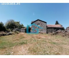 Cotobade: A7106: Casa de piedra antigua con finca, con preciosas vistas al valle...