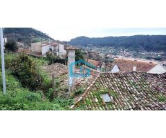 Bueu: A7127: Casa de piedra con finca, frente al mar....