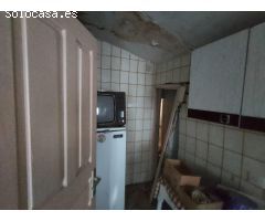 OPORTUNIDAD INVERSORES: Apartamento para REFORMAR en el Casco Histórico de Burgos