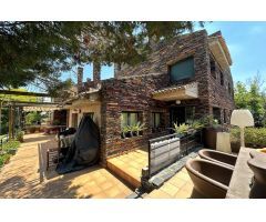 Exclusiva Villa de Lujo en Ciudalcampo – Oportunidad Única de Inversión en Madrid