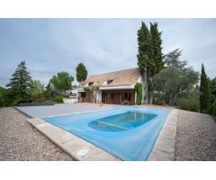 Magnífico chalet para reformar a su gusto en la prestigiosa urbanización de Soto de Viñuelas