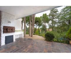 Magnífico chalet para reformar a su gusto en la prestigiosa urbanización de Soto de Viñuelas