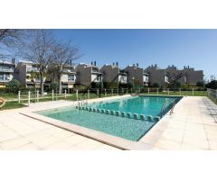 Chalet adosado en venta en calle Lagos de Llosás, 51