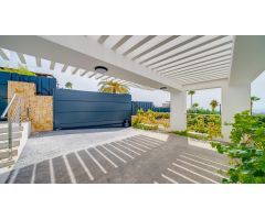 EXCLUSIVA VILLA DE LUJO CON VISTAS AL MAR