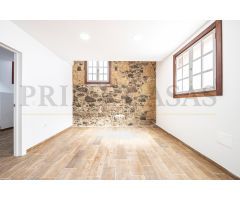 PISO HISTORICO RECIEN REFORMADO EN TAMARACEITE