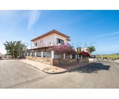 CHALET EN MELONERAS CON VISTAS AL MAR
