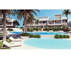 Bungalows de lujo con vistas mágicas a la Laguna Rosa en Los Balcones, Torrevieja