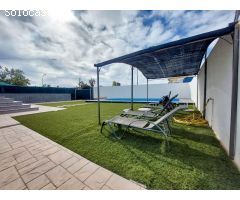 Elegante chalet con piscina privada en Los Balcones, Torrevieja