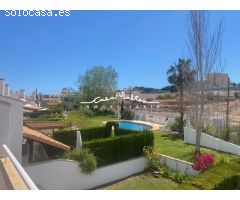 Se vende dúplex luminoso en Altea