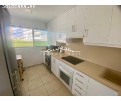 Se vende dúplex luminoso en Altea