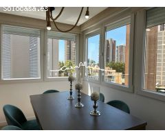 Se vende apartamento reformado con Licencia Turística en la Playa de Levante en Benidorm