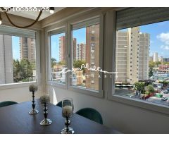 Se vende apartamento reformado con Licencia Turística en la Playa de Levante en Benidorm