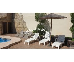 Se vende precioso y gran chalet independiente en Calpe