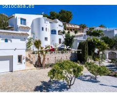 En venta exclusividad mediterránea, fantástica villa con grandes vistas a Altea y Benidorm