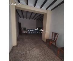 En venta gran casa de pueblo para reformar en Bolulla