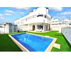 Adosado en Venta en Finestrat, Alicante