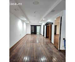 Oportunidad bajo comercial en Alfredo Vicenti