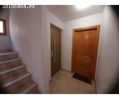 POLOP - Piso CON ASCENSOR en urbanización privada con piscina.