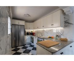 Descubre este increíble chalet independiente en Playa Flamenca!