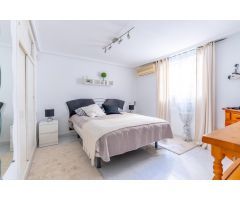 Descubre este increíble chalet independiente en Playa Flamenca!