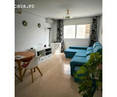 Apartamento luminoso de 2 dormitorios con garaje incluido y piscina en el centro de Torrevieja