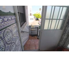 CASA PAREADA A LA VENTA EN JARDINES BAHIA, PUERTO REAL