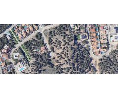 VENTA SOLAR EN URBANIZACIÓN MONTEPINAR