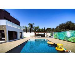 Impresionante villa de lujo a pie de playa en Cabo Roig
