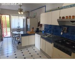 Villa con grande parcela en Campoamor
