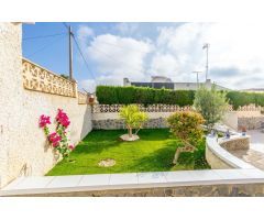 Espectacular Chalet independiente el prestigiosa zona de Orihuela Costa !