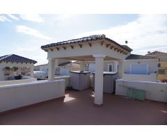 CHALET DE 3 DORMITORIOS CON VISTAS AL MAR Y PISCINA COMUNITARIA - ZONA SAN MIGUEL DE SALINAS -