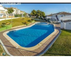 PRECIOSO PAREADO DE 2 DORMITORIOS CON PISCINA COMUNITARIA Y SOLÁRIUM PRIVADO - ZONA LOS BALCONES -